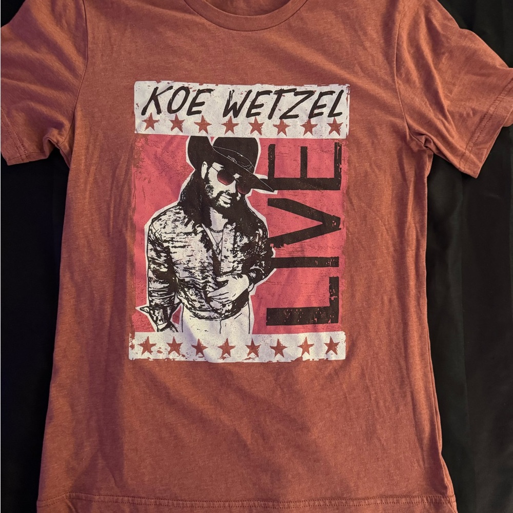 Koe Wetzel Graphic T-Shirt - Red
